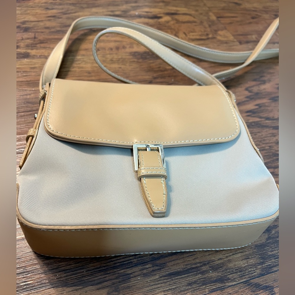 Liz claiborne crossbody bag